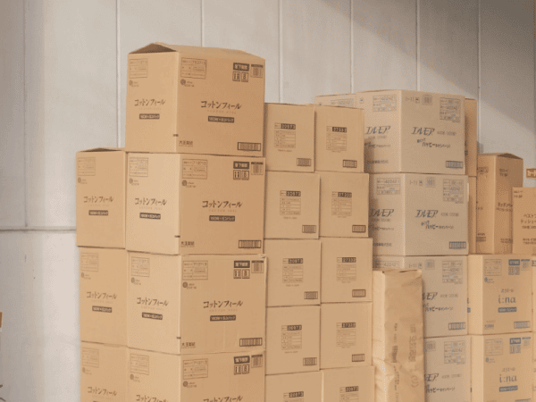 Optimisez le stockage de vos marchandises avec le box de stockage.