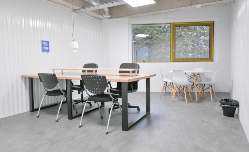 The Craftsmen's Centre : "La Maison des Artisans"